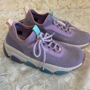 New w/tags girls Justice sport slip on sneakers w/strings. Sz 2